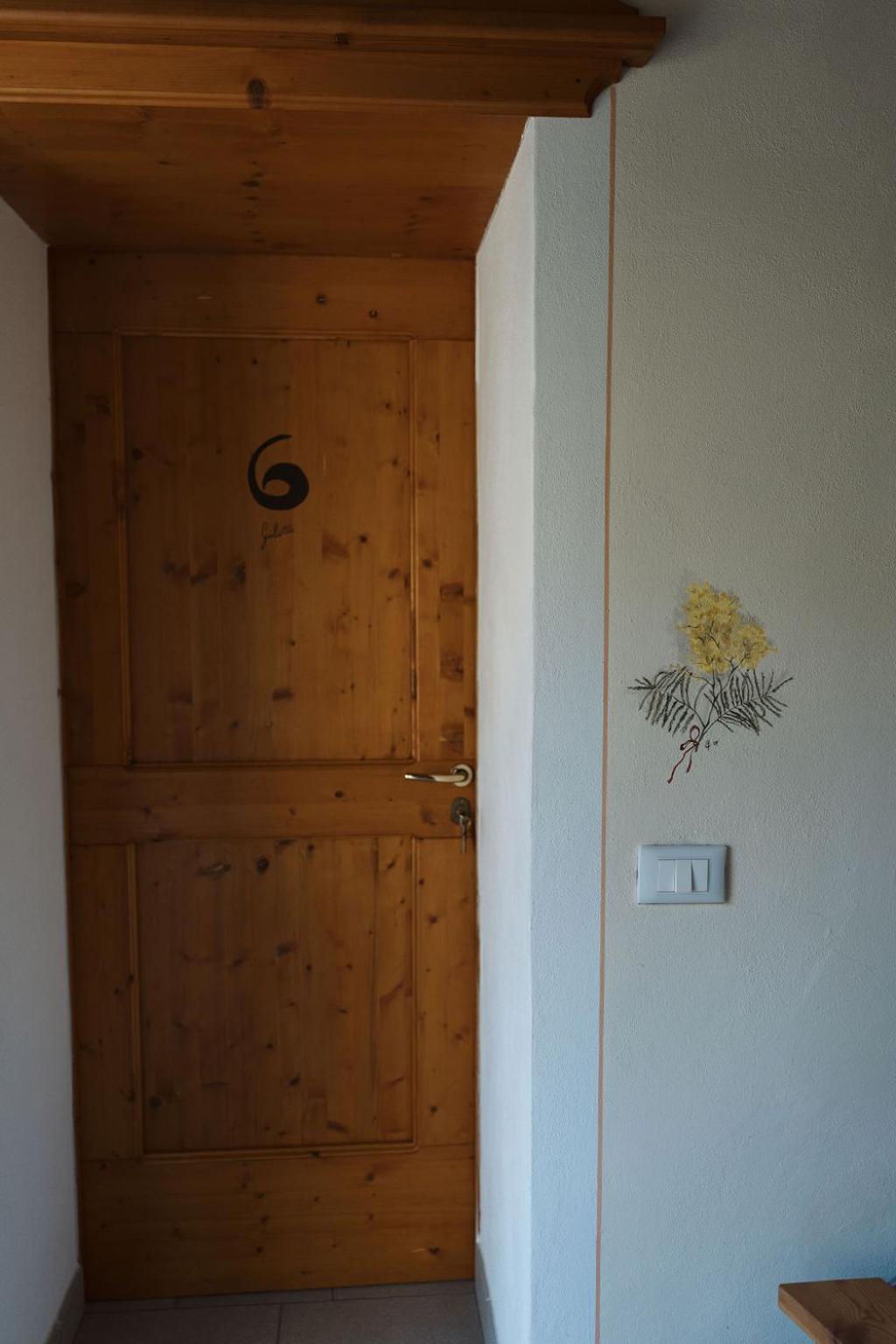 Guesthouse Giulietta E Romeo Cossogno Екстериор снимка